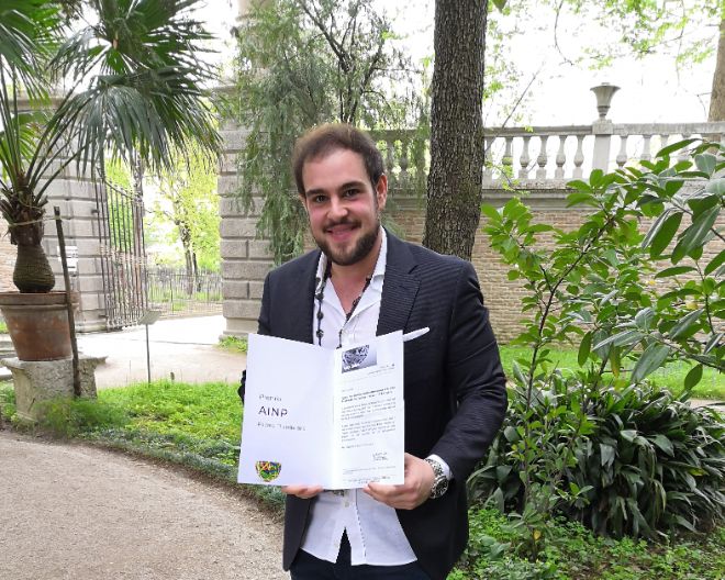 Alessio Gioia awarded the best oral presentation under 40 at the AINP Congress