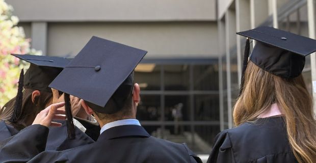 Un anno, migliaia di storie: UniSR celebra i e le laureati 2025 