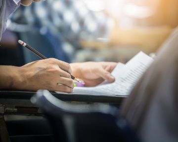 Corsi di formazione permanente per docenti delle scuole superiori