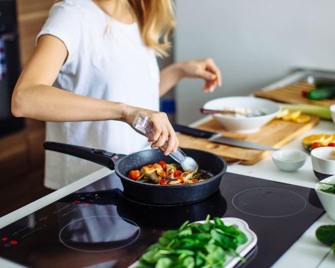 In cucina ai tempi di SARS-CoV-2: qualche consiglio per i nostri studenti